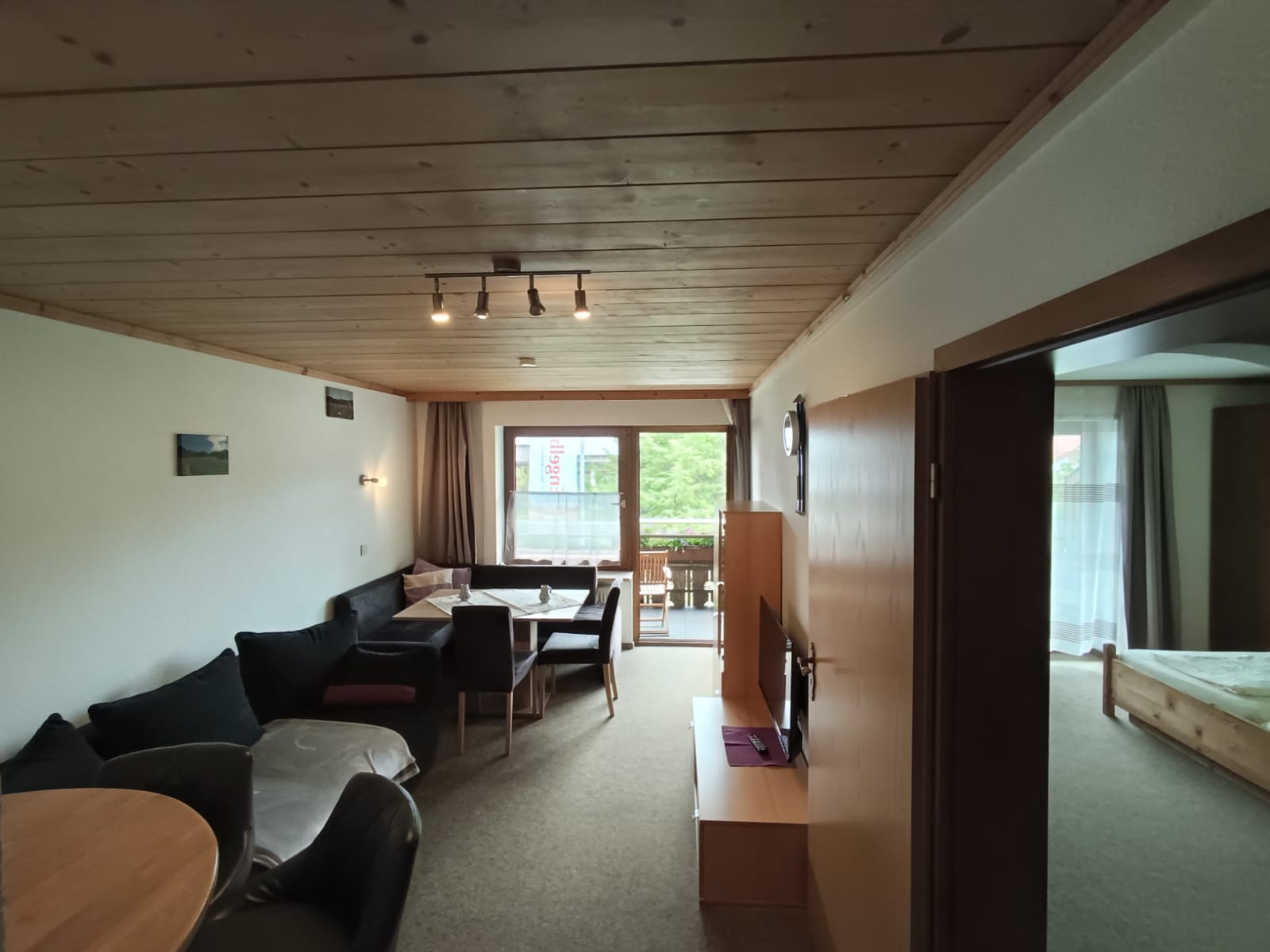 Wohnbereich einer Ferienwohnung der Alpenrose